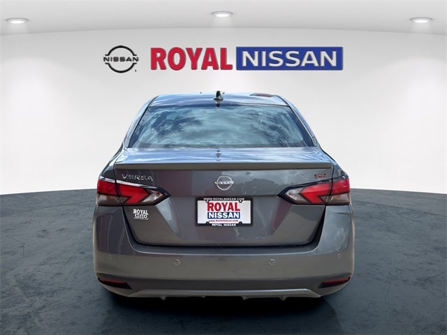 2025 Nissan Versa SR