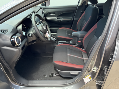 2025 Nissan Versa 1.6 SR