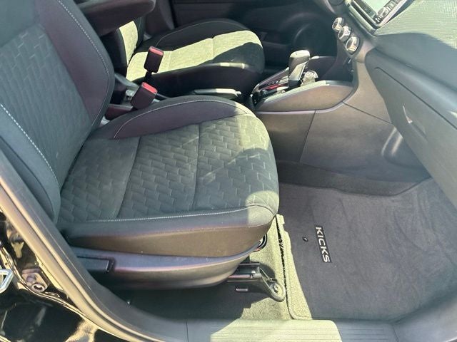 2022 Nissan Kicks S