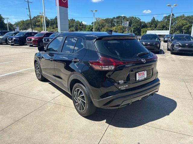 2022 Nissan Kicks S