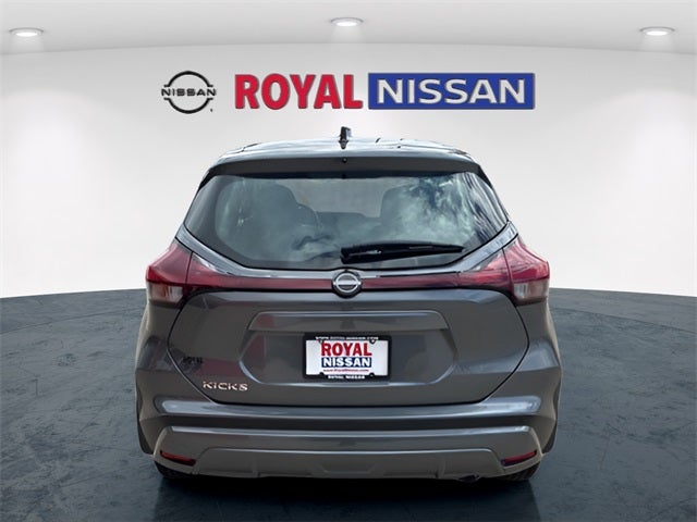 2025 Nissan Kicks Play S