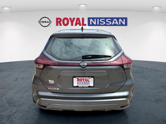 2025 Nissan Kicks Play S