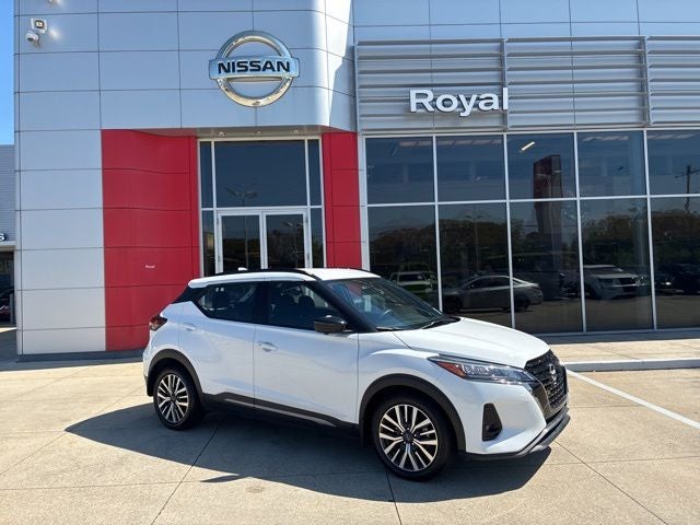2023 Nissan Kicks SR