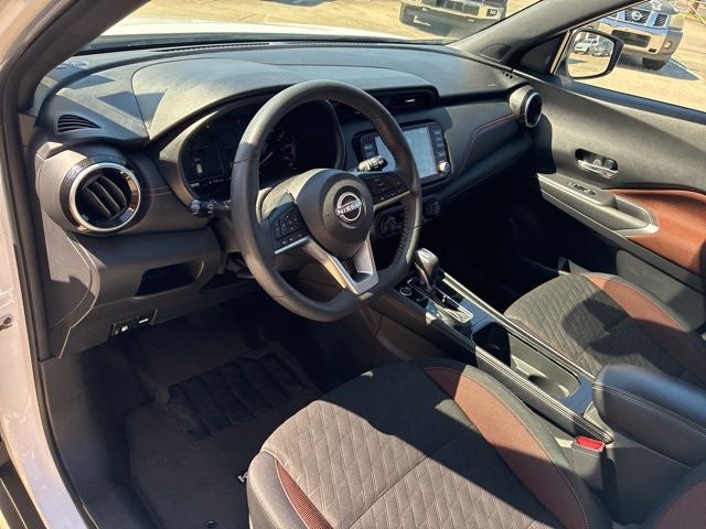 2023 Nissan Kicks SR