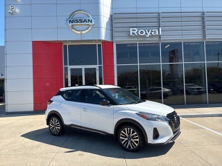 2023 Nissan Kicks SR