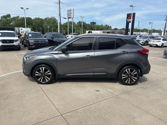 2020 Nissan Kicks SR