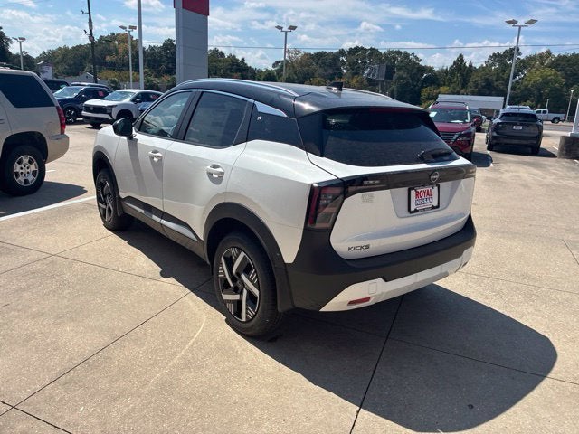 2027 Nissan Kicks SV