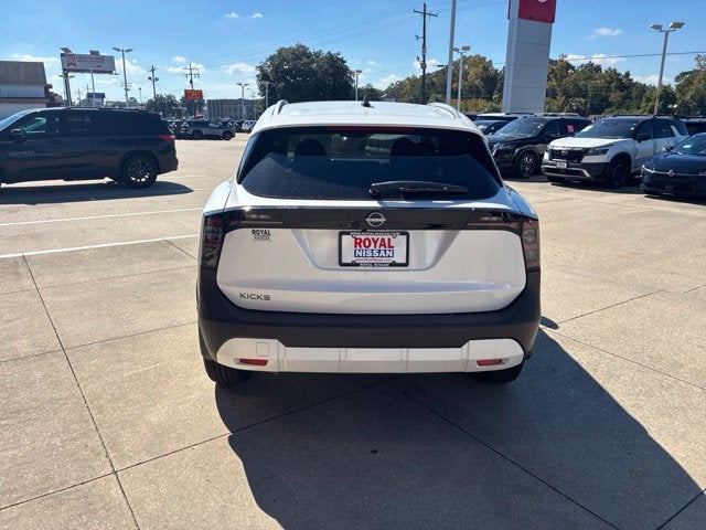 2027 Nissan Kicks SV
