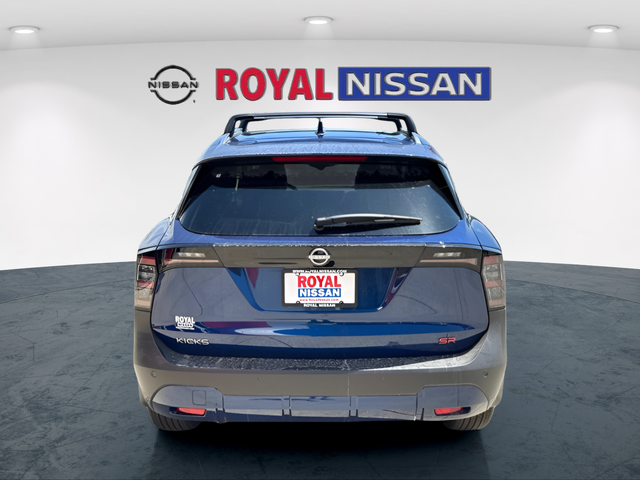 2025 Nissan Kicks SR
