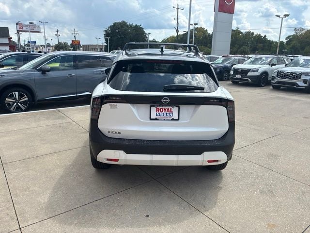 2027 Nissan Kicks SR