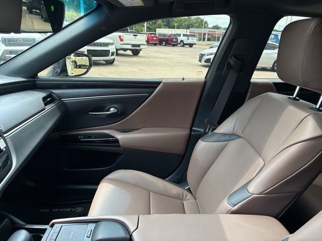 2022 Lexus ES 350