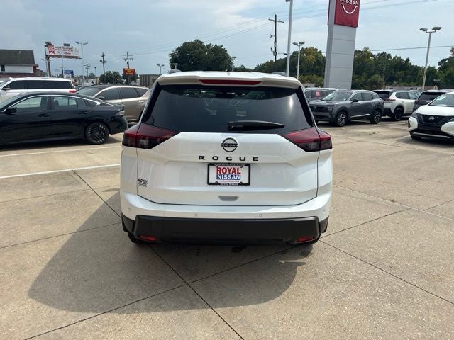 2026 Nissan Rogue Dark Armor™