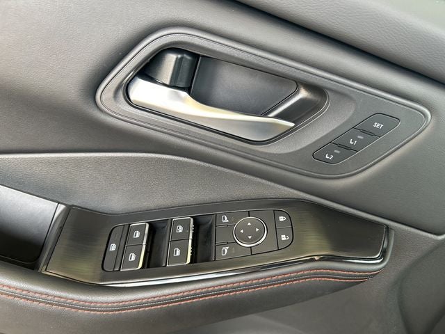 2025 Nissan Rogue Rock Creek®