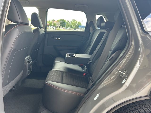2025 Nissan Rogue Rock Creek®