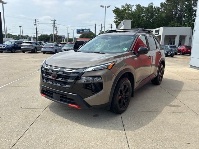 2025 Nissan Rogue Rock Creek®