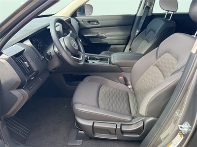 2026 Nissan Pathfinder S