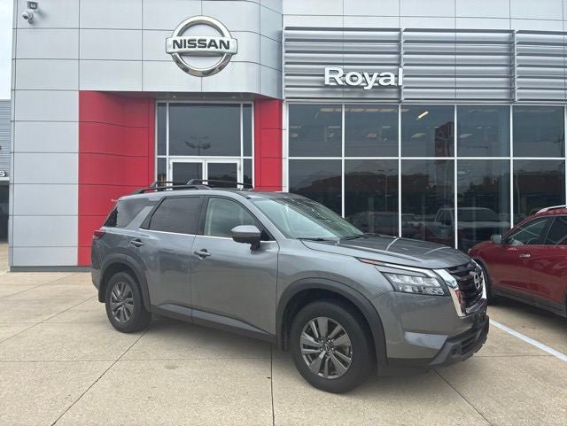 2024 Nissan Pathfinder SV
