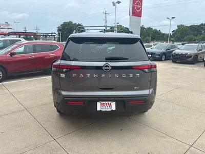 2024 Nissan Pathfinder SV