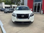 2023 Nissan Pathfinder SV