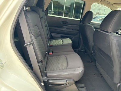 2023 Nissan Pathfinder SV