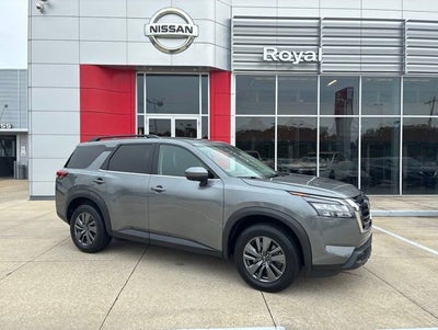 2024 Nissan Pathfinder SV