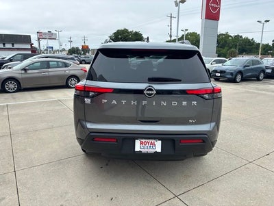 2024 Nissan Pathfinder SV