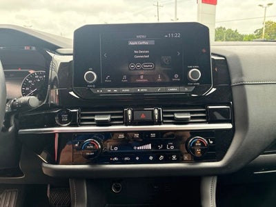 2025 Nissan Pathfinder SV