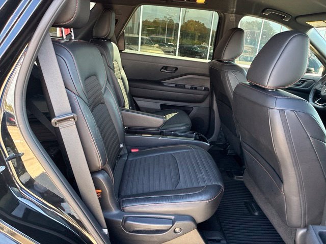 2024 Nissan Pathfinder Rock Creek®