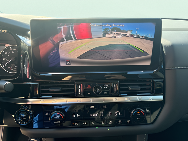 2026 Nissan Pathfinder SV