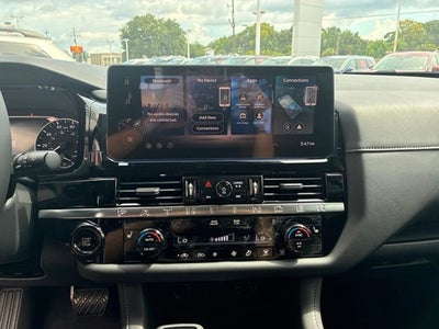 2026 Nissan Pathfinder SV
