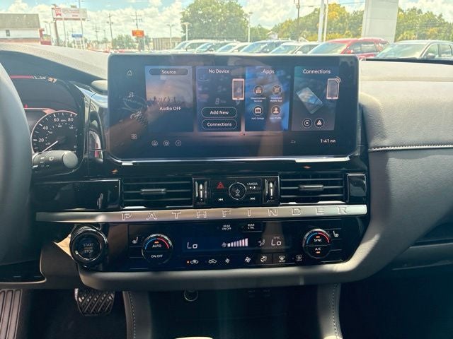 2026 Nissan Pathfinder SV