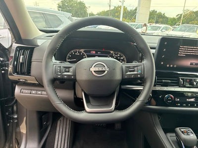 2026 Nissan Pathfinder SV