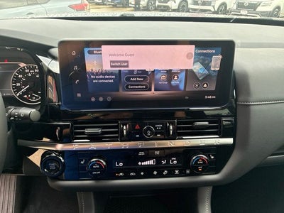 2026 Nissan Pathfinder SV