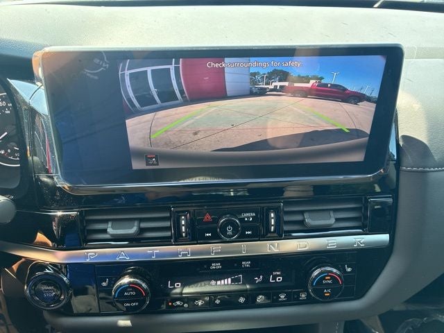 2026 Nissan Pathfinder SV