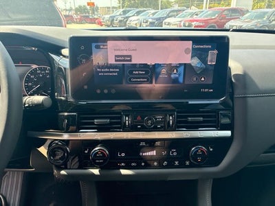 2026 Nissan Pathfinder SV