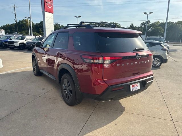 2026 Nissan Pathfinder SV