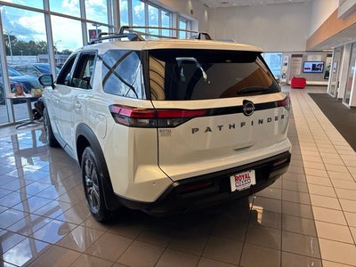 2026 Nissan Pathfinder SV