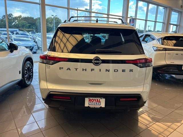 2026 Nissan Pathfinder SV