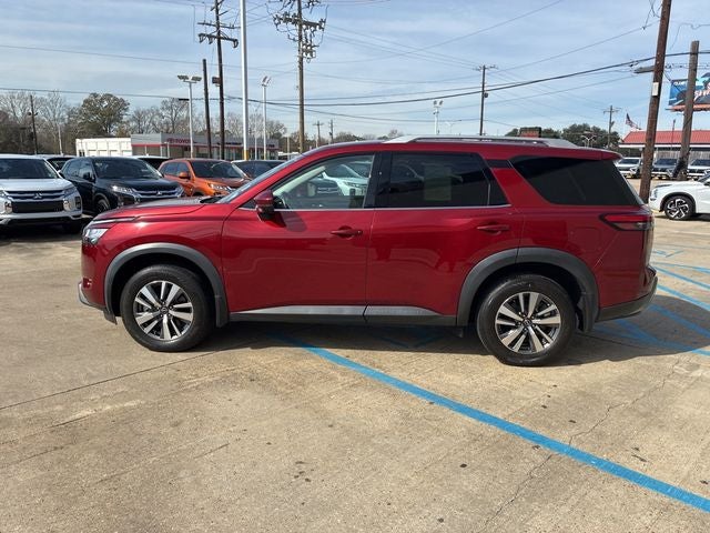 2024 Nissan Pathfinder SL