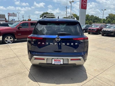 2024 Nissan Pathfinder SL