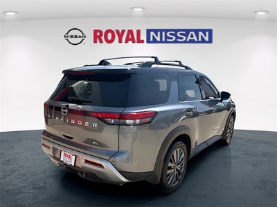 2023 Nissan Pathfinder SL