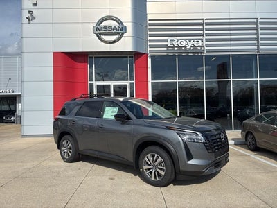 2026 Nissan Pathfinder SL