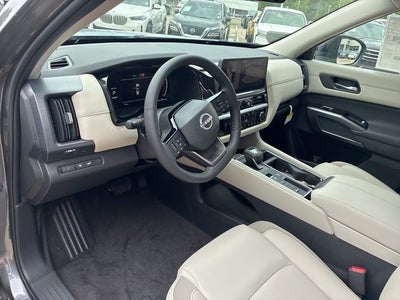 2026 Nissan Pathfinder SL