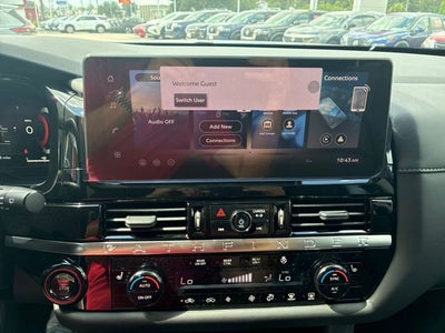 2026 Nissan Pathfinder SL