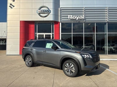 2026 Nissan Pathfinder SL