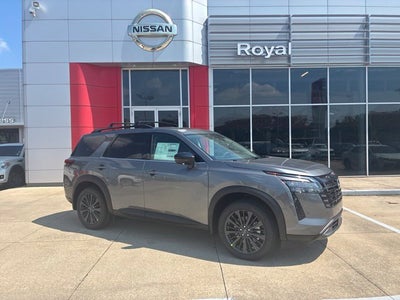 2026 Nissan Pathfinder SL
