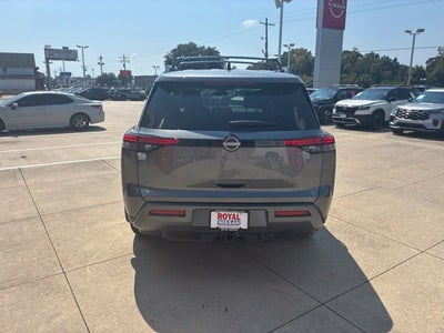2026 Nissan Pathfinder SL