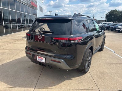 2026 Nissan Pathfinder SL
