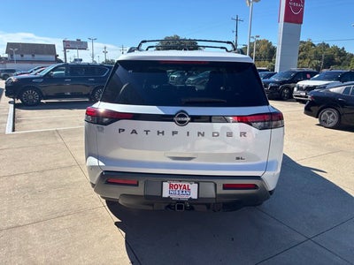 2026 Nissan Pathfinder SL