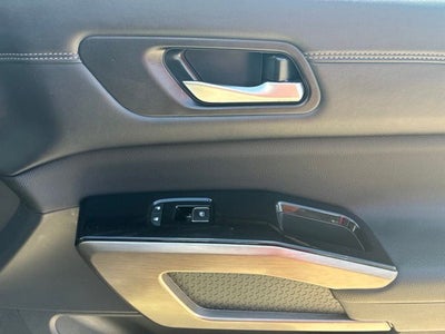 2024 Nissan Pathfinder Platinum